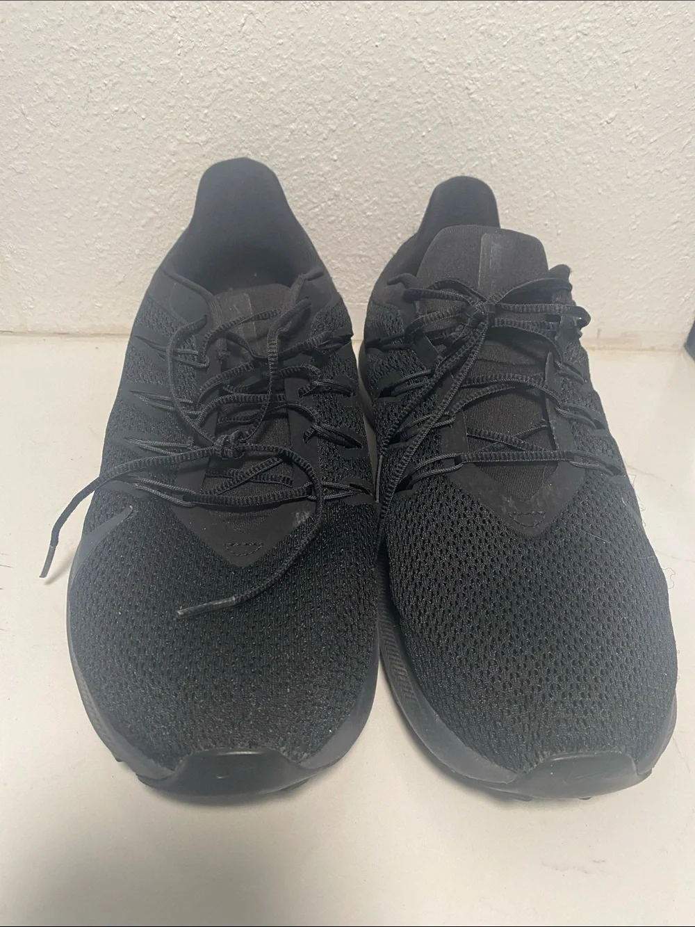 Nike Black Men's Lightweight Running Sneakers